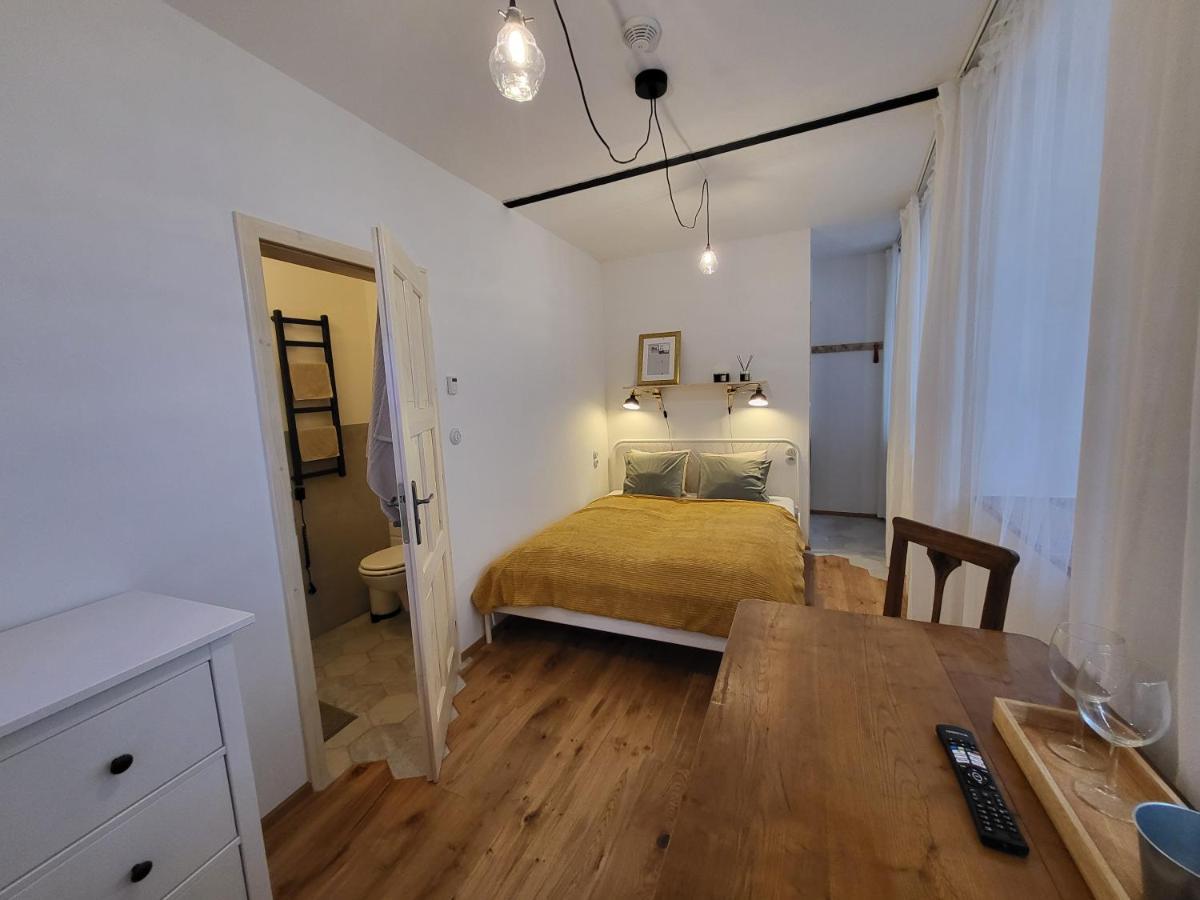 Only Apartments Їндржихув-Градец Екстер'єр фото